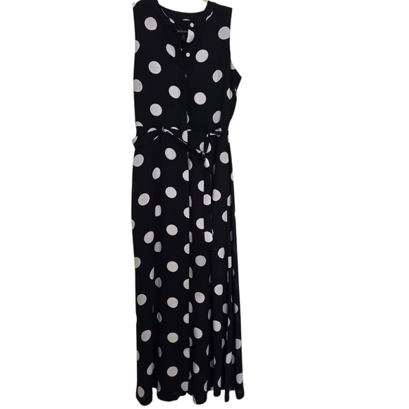 Banana Republic Dresses & Skirts - Banana Republic Navy Blue and White Polka Dot Sleeveless Maxi Dress